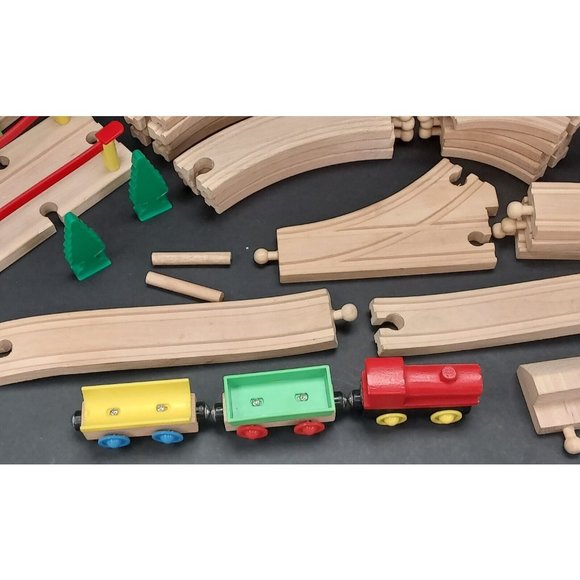 Wooden & Plastic Train Set Shanghai Wooden Arts & Crafts Co Ltd- 50 Pieces - Picture 5 of 7